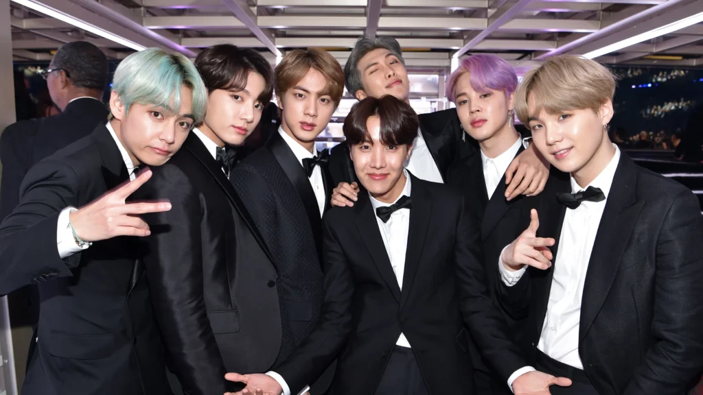 On February 9, KST, BTS's famous English single "Dynamite" officially surpassed a whopping 1.8 billion streams on Spotify, setting a new record among K-pop singers.